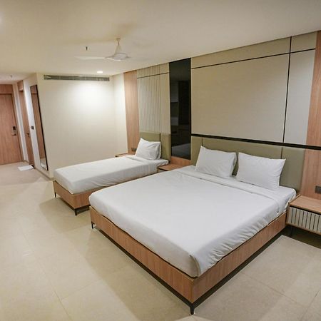 Hotel Shubham Celebrations Hyderabad Eksteriør billede